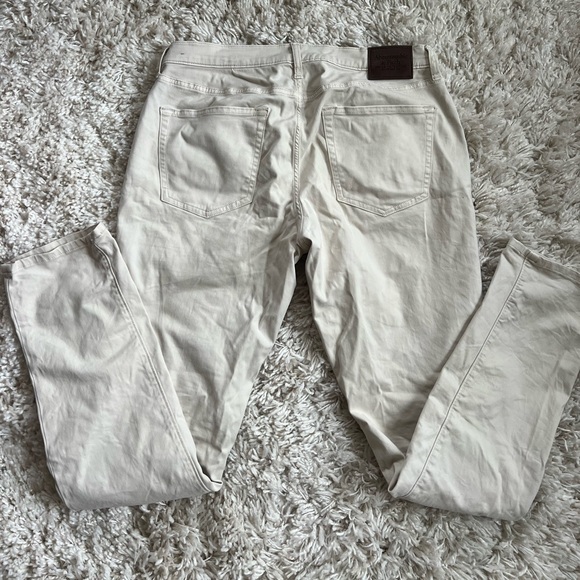 Abercrombie & Fitch Chinos - Picture 3 of 3